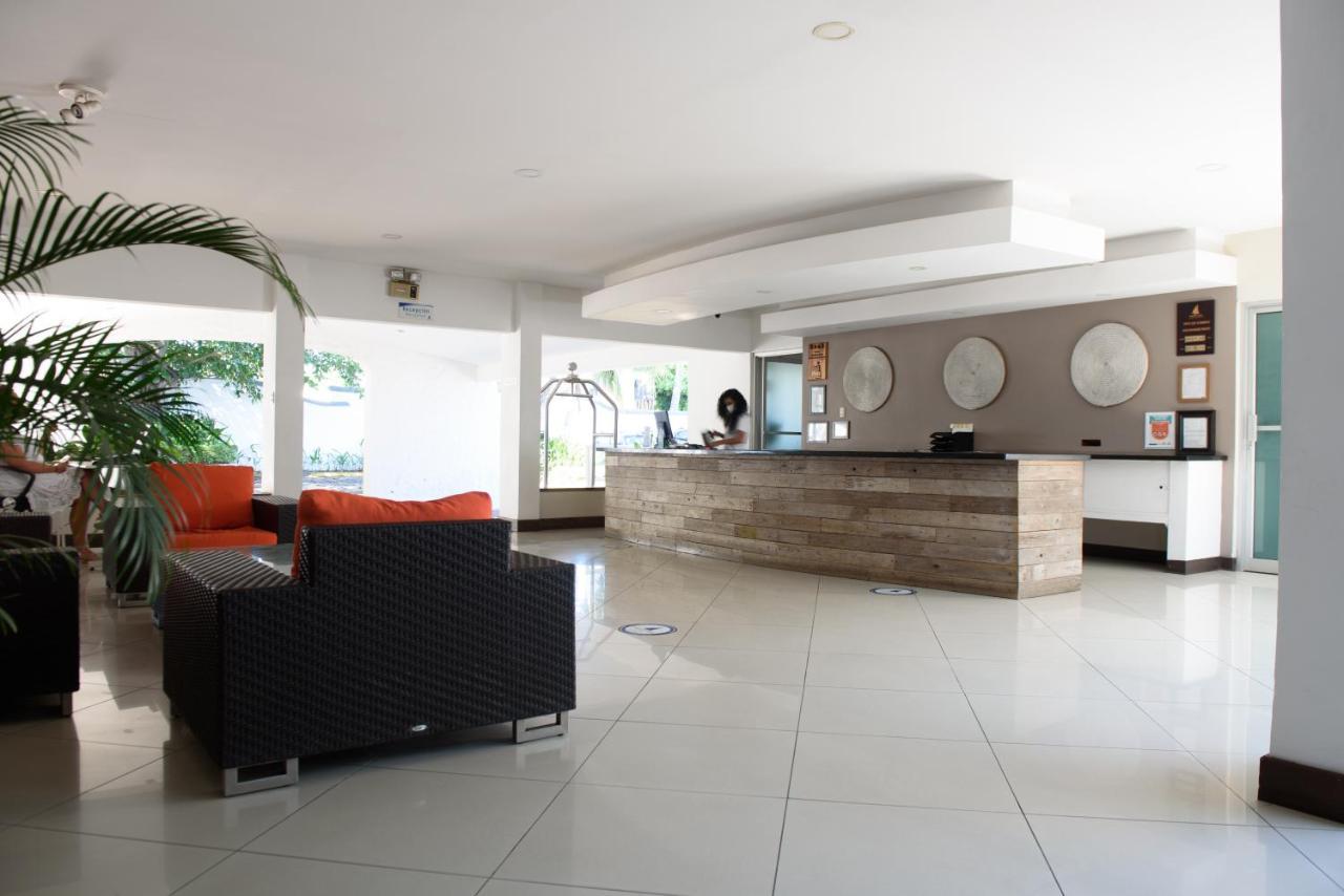 Puerto Azul Hotel Пунтаренас Екстериор снимка