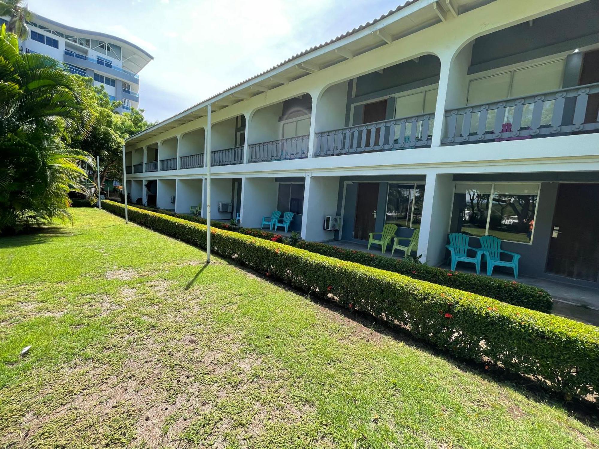 Puerto Azul Hotel Пунтаренас Екстериор снимка