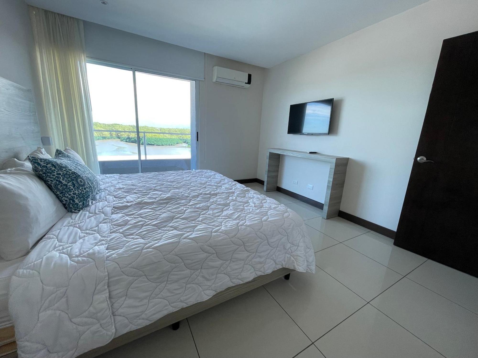 Puerto Azul Hotel Пунтаренас Екстериор снимка