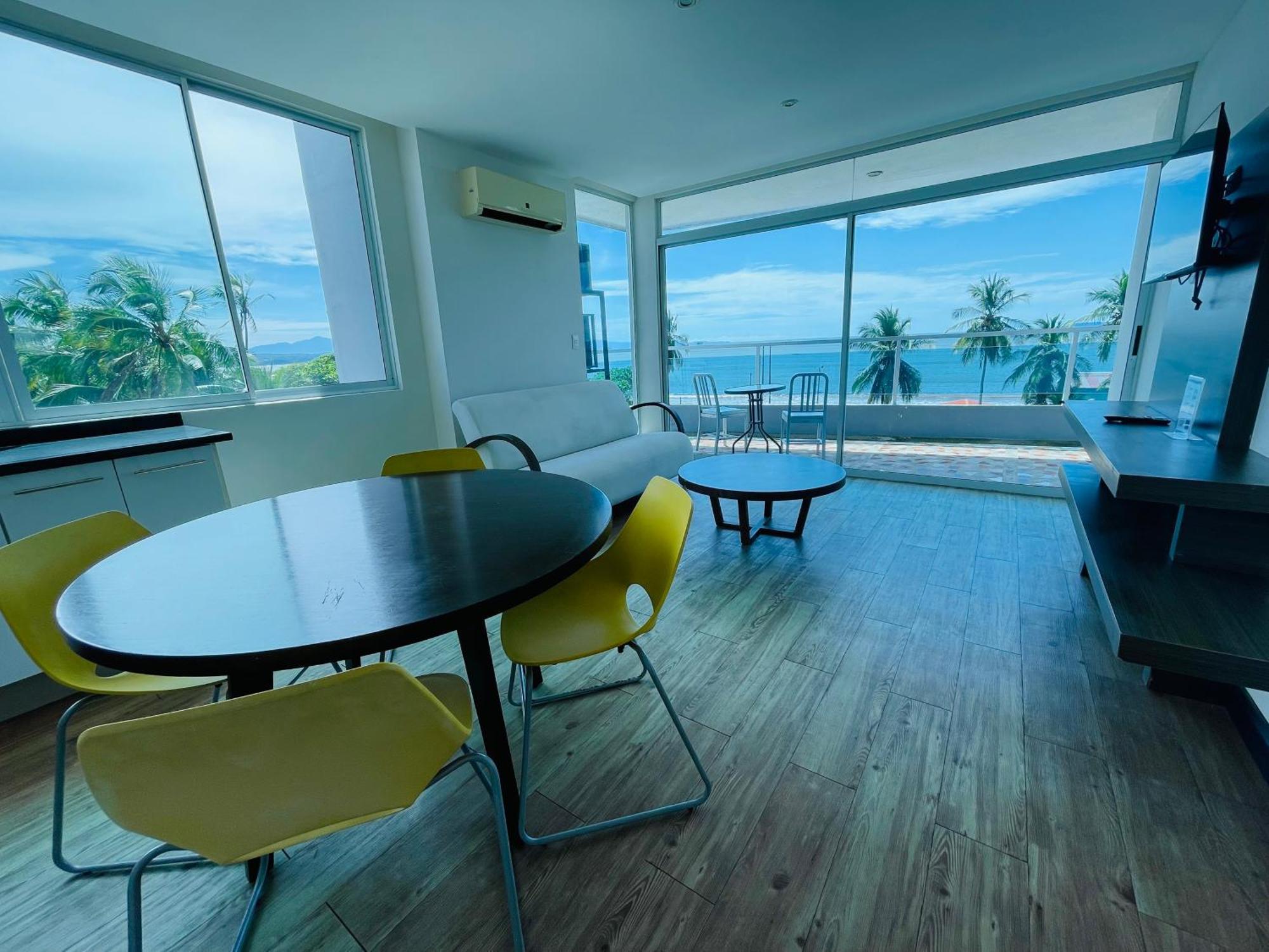 Puerto Azul Hotel Пунтаренас Екстериор снимка