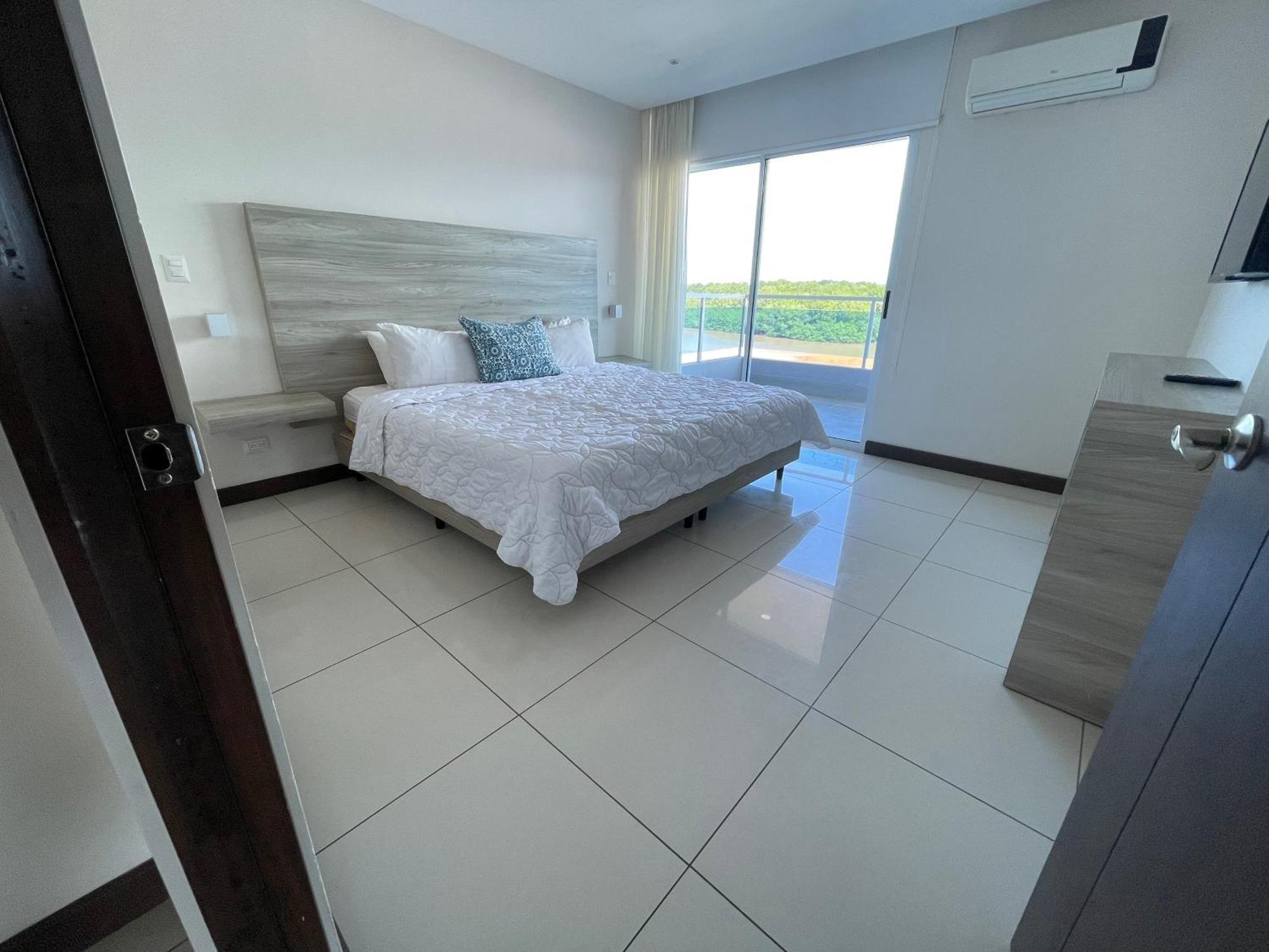 Puerto Azul Hotel Пунтаренас Екстериор снимка