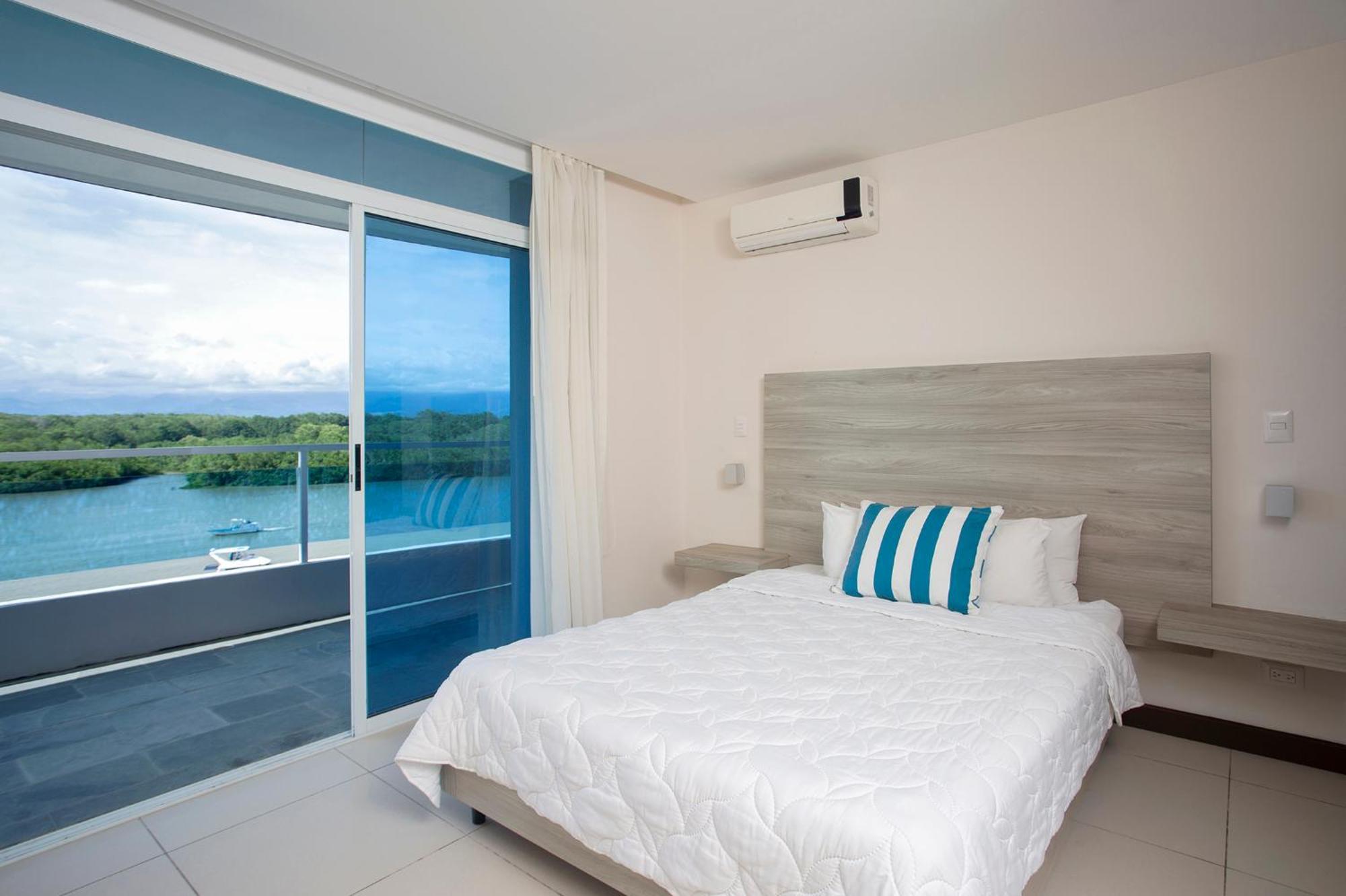 Puerto Azul Hotel Пунтаренас Екстериор снимка