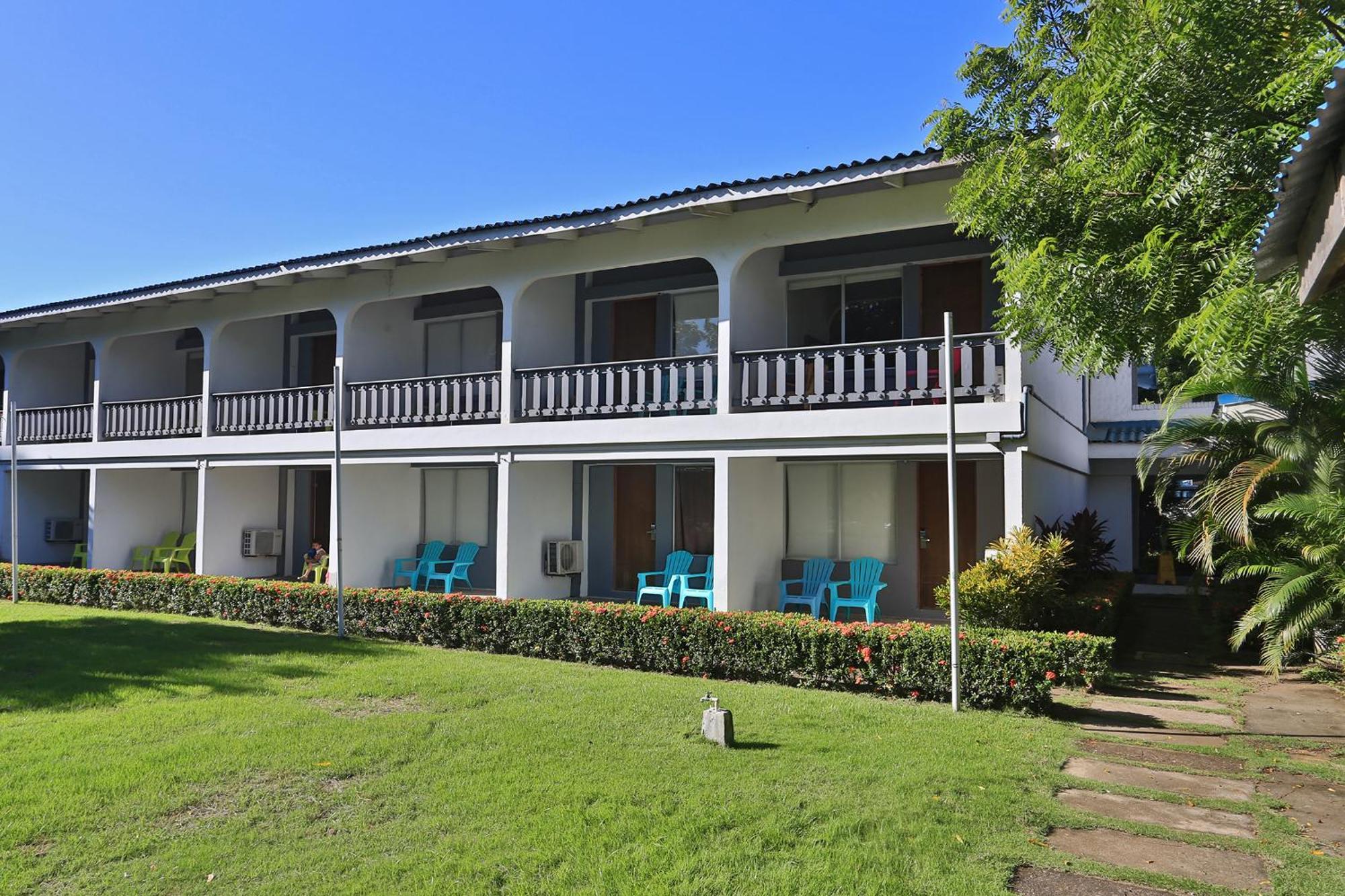 Puerto Azul Hotel Пунтаренас Екстериор снимка